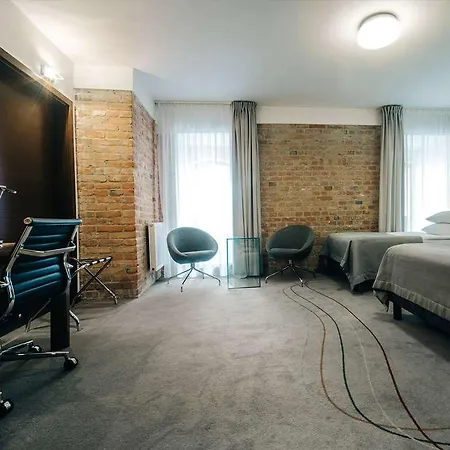 Q Grand Cru Hotel 4*