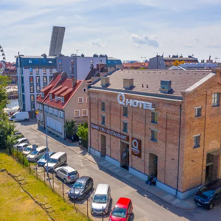 Q Grand Cru 4* Gdansk