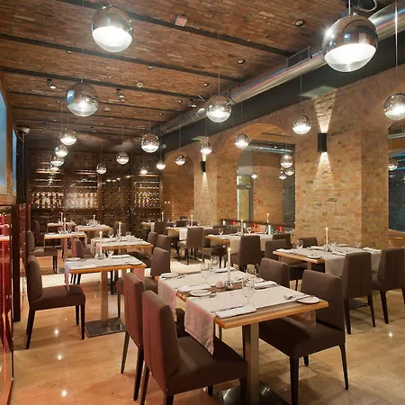 Hotel Q Grand Cru 4*